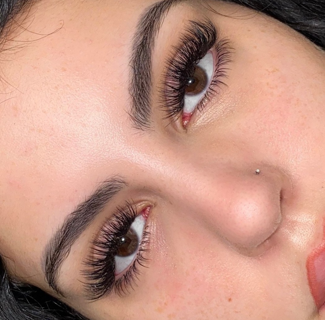 LASHES EXTENSIONS